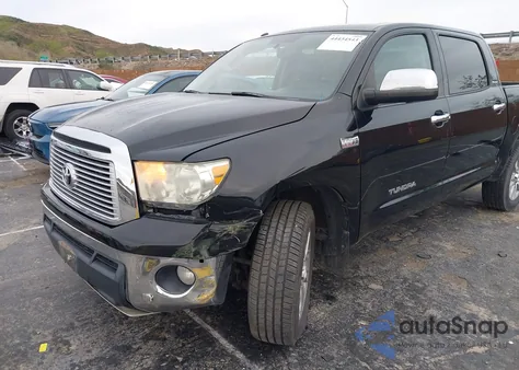 2012 Toyota Tundra Limited 5.7L V8 z USA, uszkodzony, nr VIN 5TFHY5F15CX260396